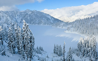 Snowy Views On The Snow Lake Trail. Snoqualmie Pass, Cascade Mountains, Washington