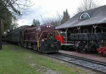 train on tracks at Northwest Railway Museum